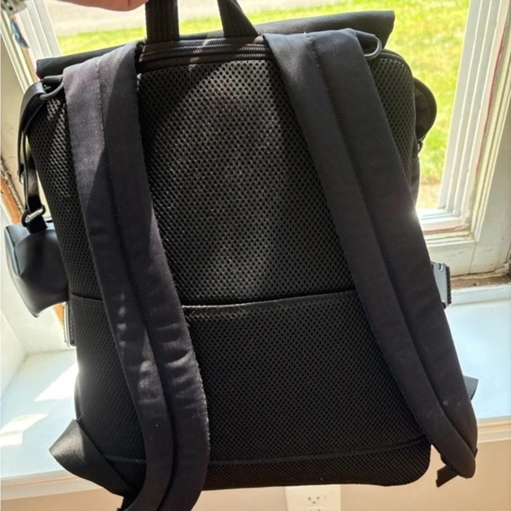 BEIS Original Ultimate Diaper Bag - Picture 4 of 8